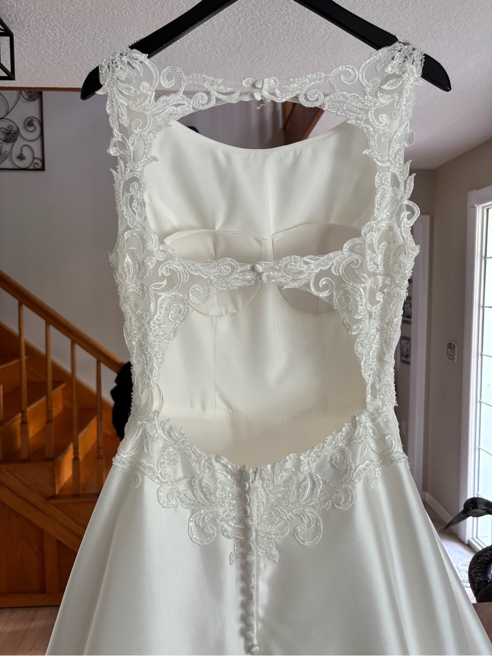 Elegant White Wedding Dress with Lace Bodice - Picture 3 of 7
